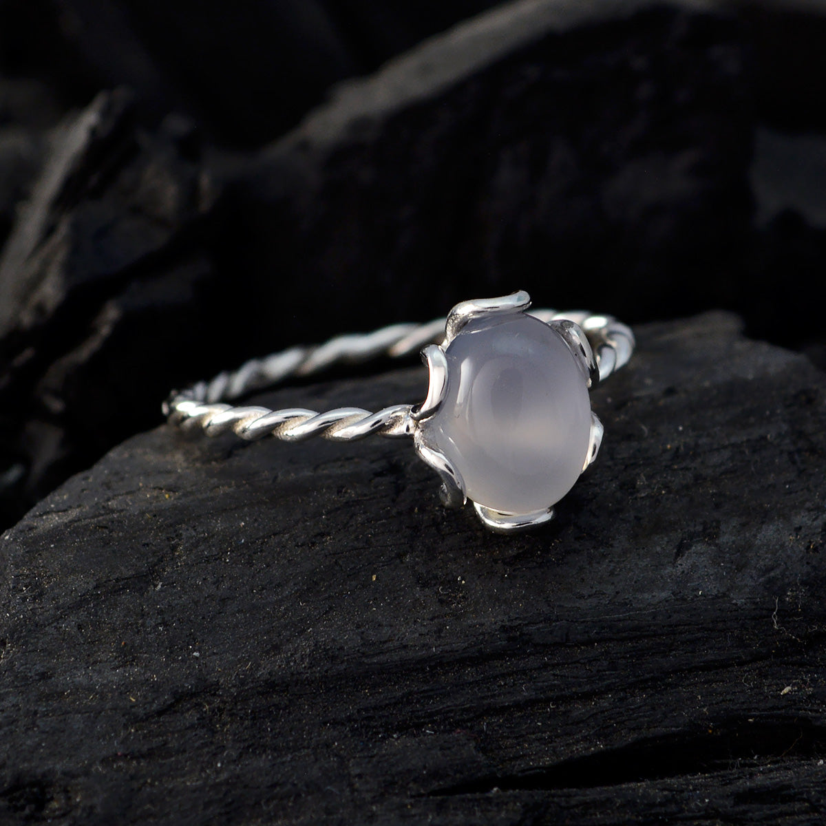 Putri Twist Aqua Solitaire Ring