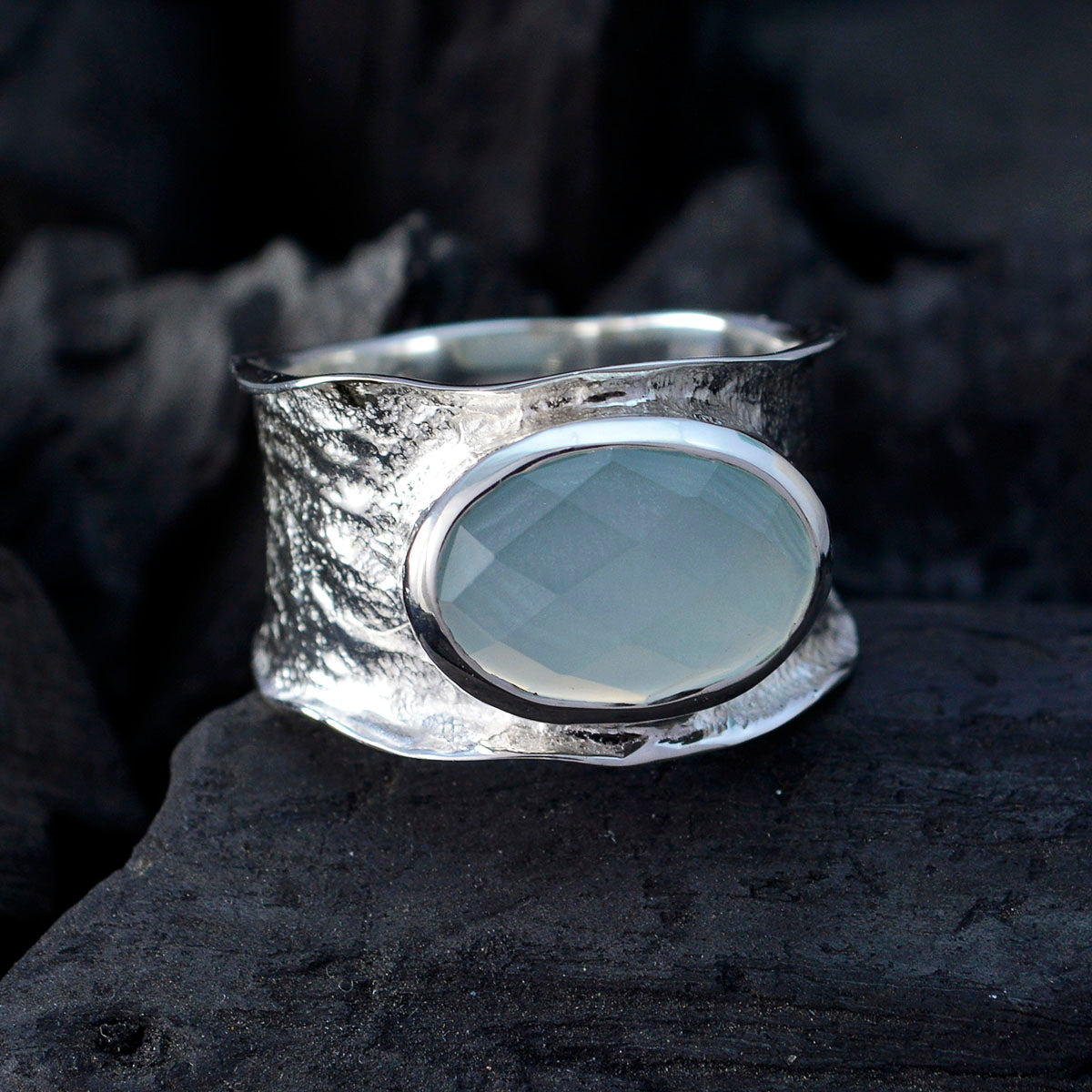 Alina Oversized Aqua Solitaire Band