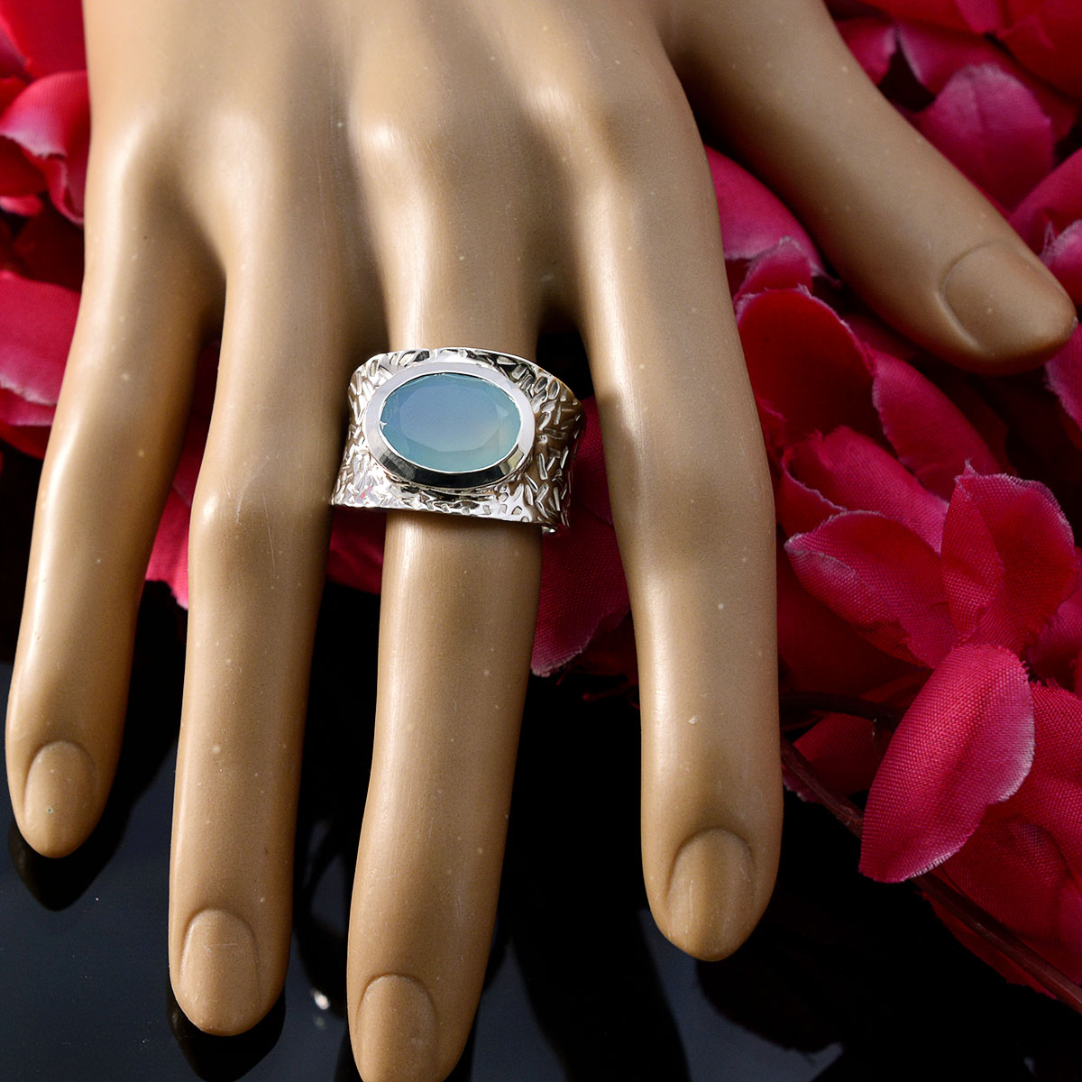 Layla engravings Aqua Solitaire Ring