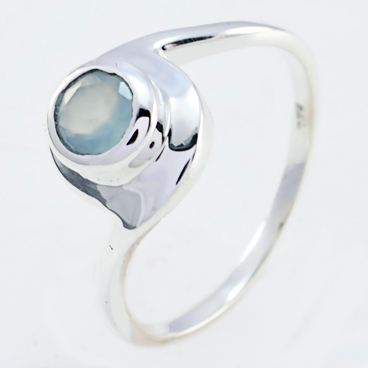 Min-seo Contemporary Aqua Solitaire Ring