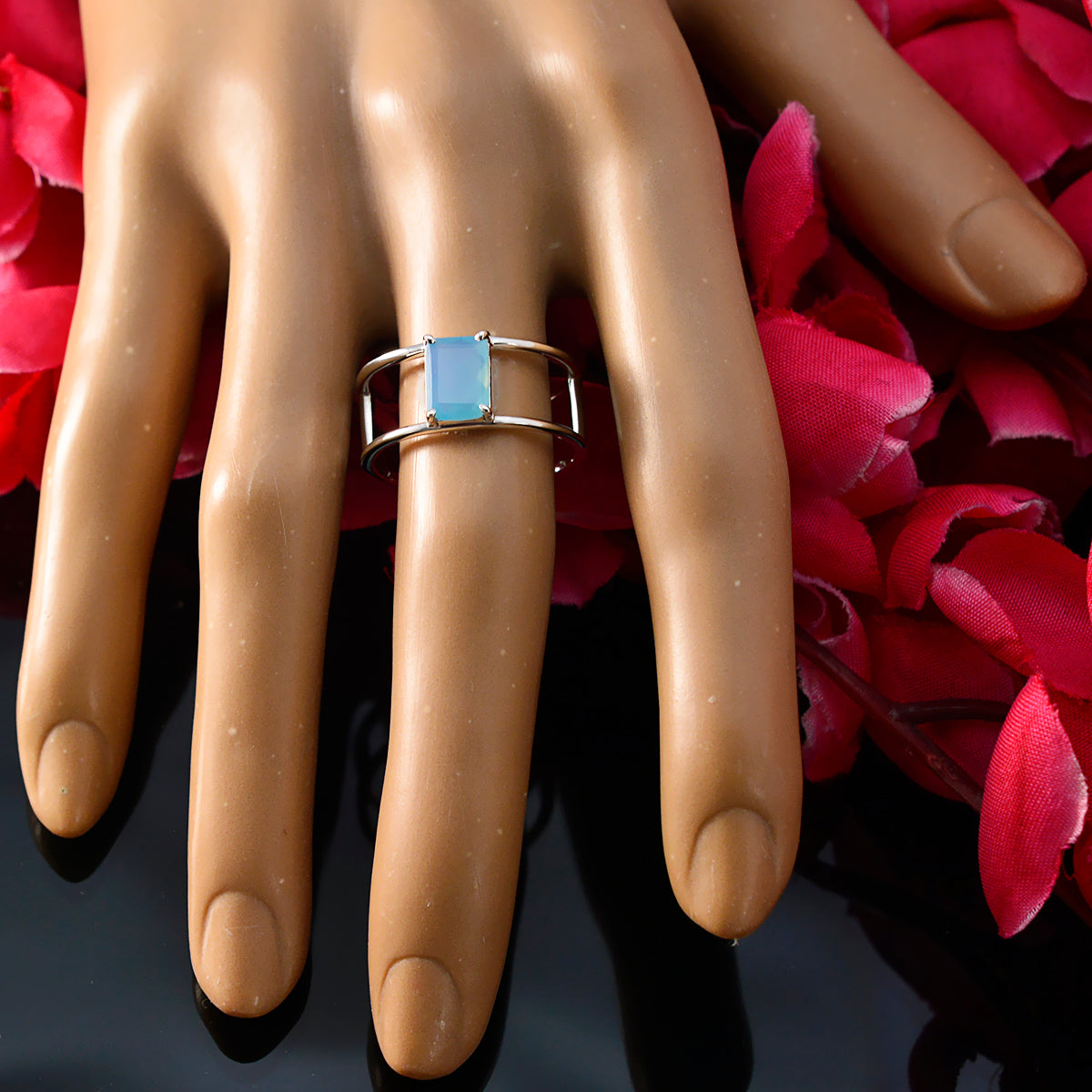 Wen Geometric Aqua Solitaire Band