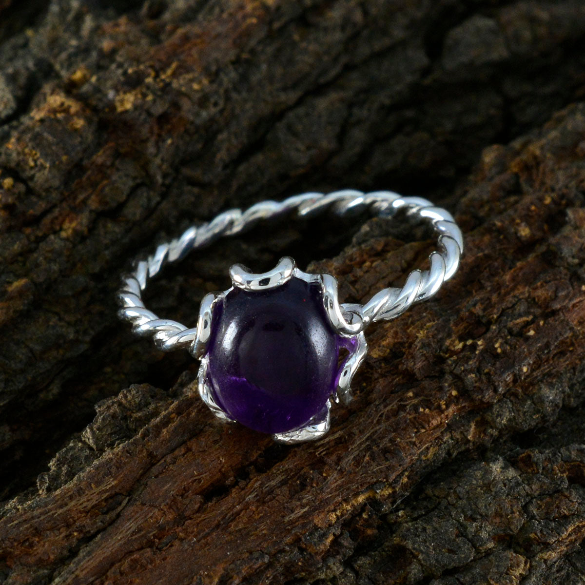 Yan Twist Purple Solitaire Ring