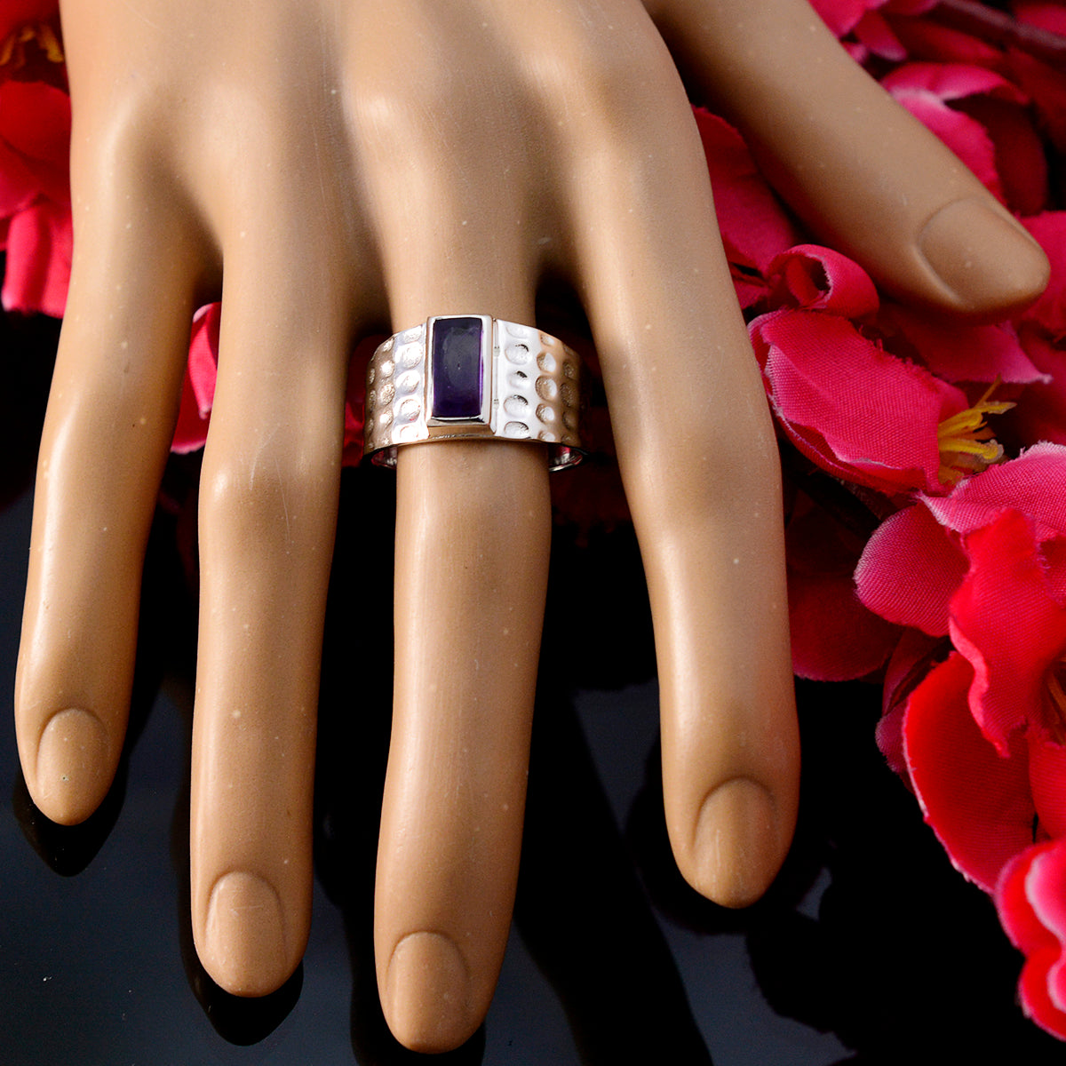 Isabelle Signet Purple Solitaire Ring