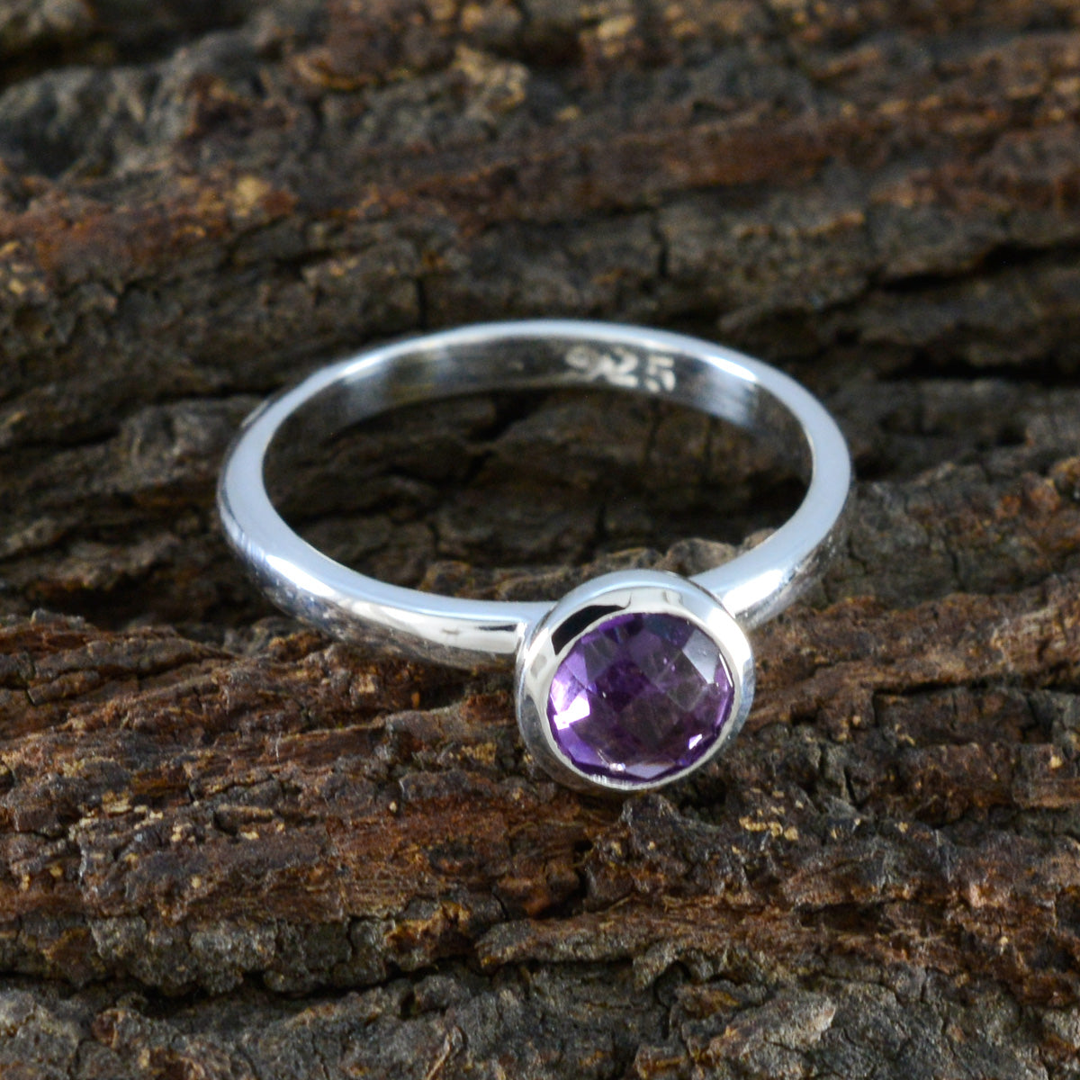 Yuki Modern Purple Solitaire Ring