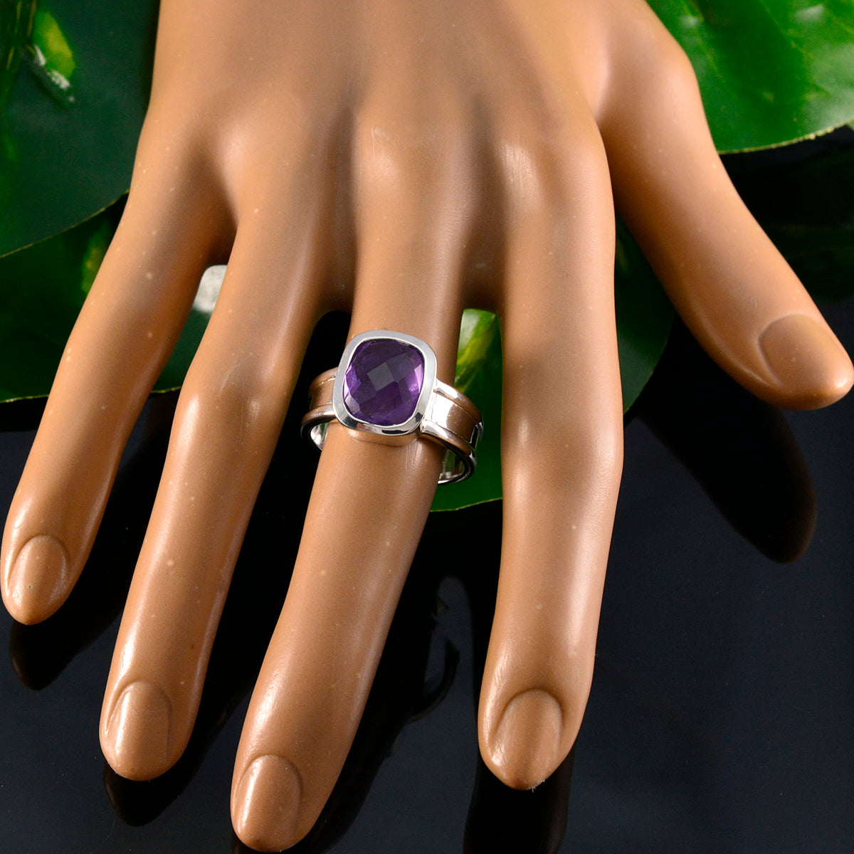 Putri Abstract Purple Solitaire Ring
