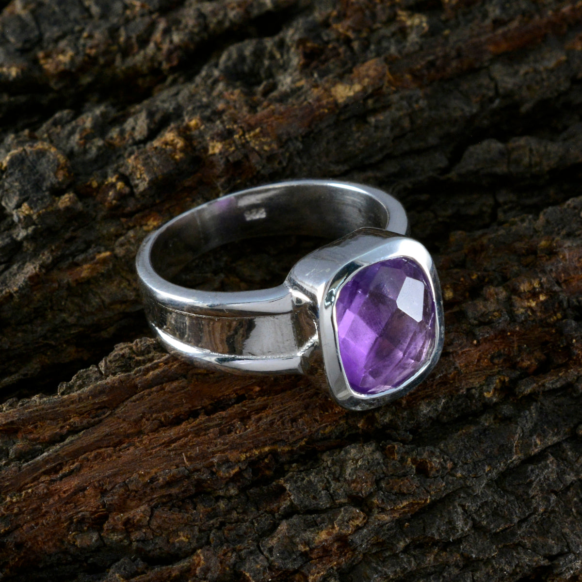 Putri Abstract Purple Solitaire Ring