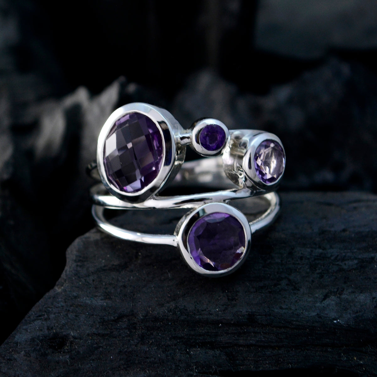 Noelia Feminine Purple quarter Ring