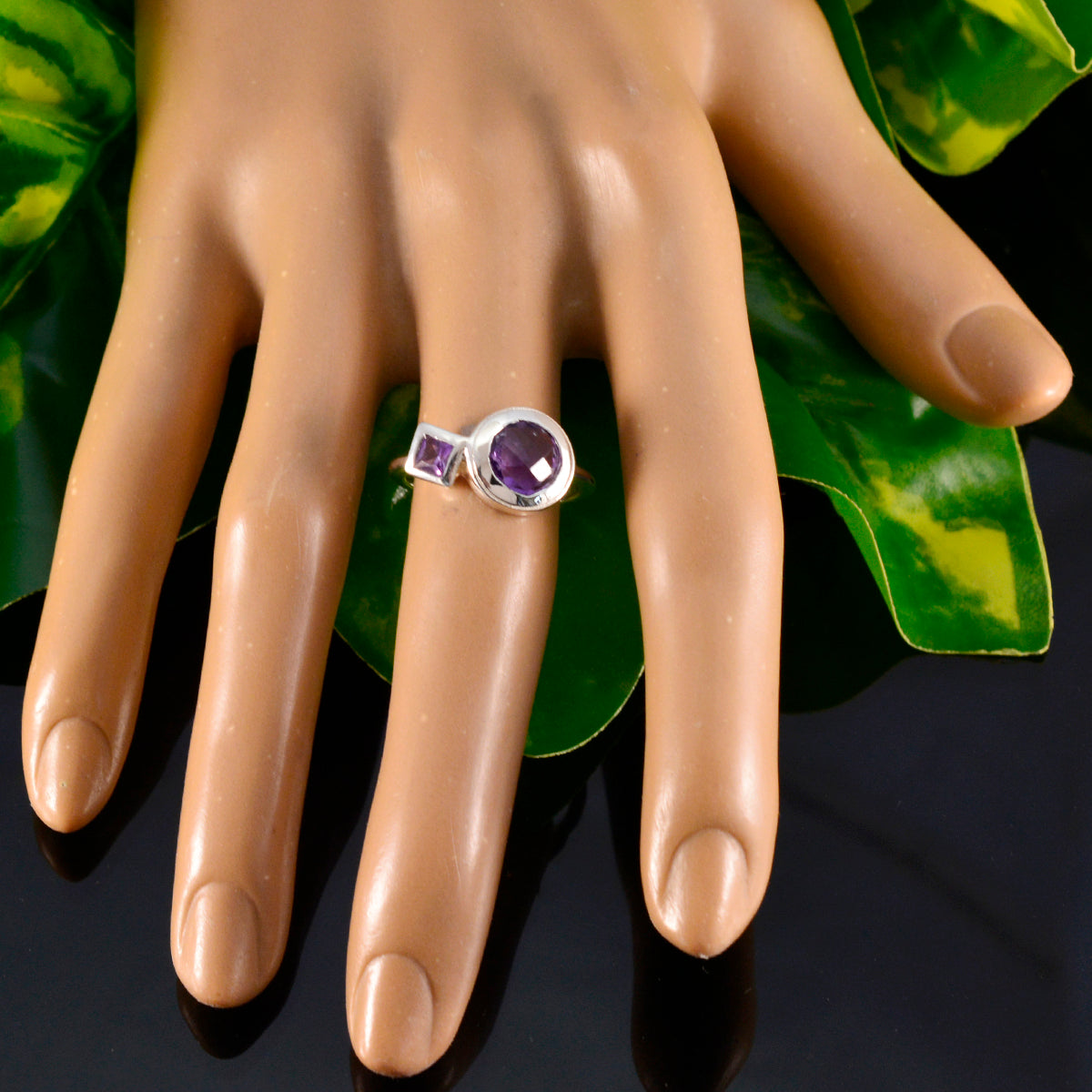 Putri Modern Purple Toi et Moi Ring