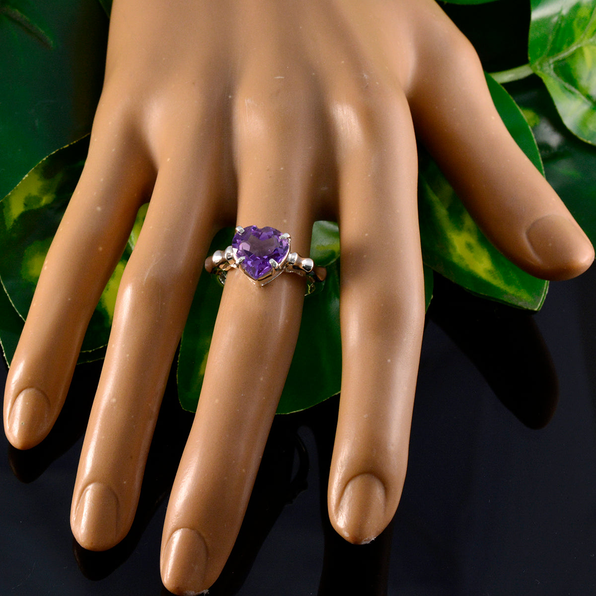 Marie Promise Purple Solitaire Ring