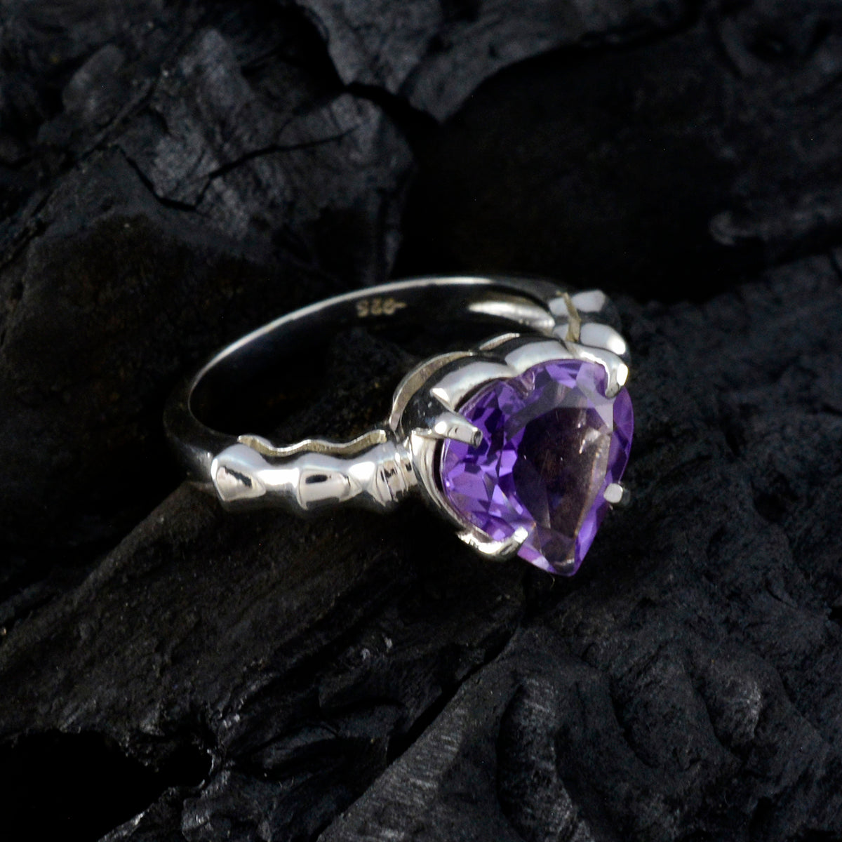 Marie Promise Purple Solitaire Ring