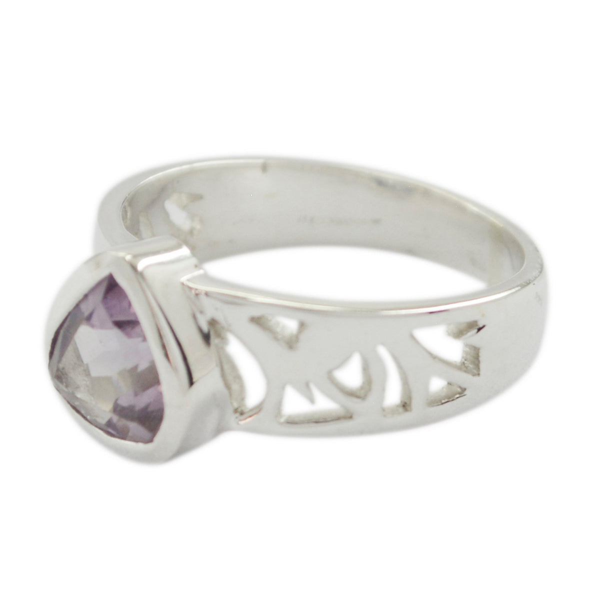 Rebeca Graceful Purple Solitaire Ring
