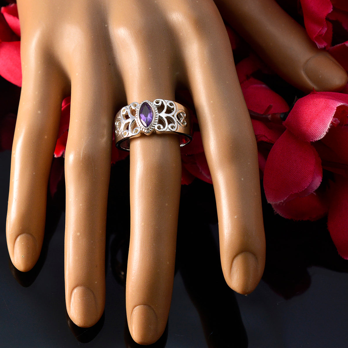 Noelia Claddagh Purple Solitaire Ring