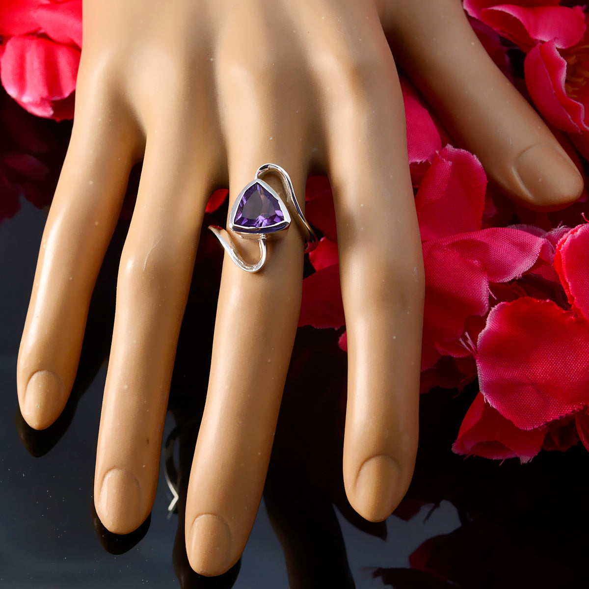 Liyana Geometric Purple Solitaire Ring