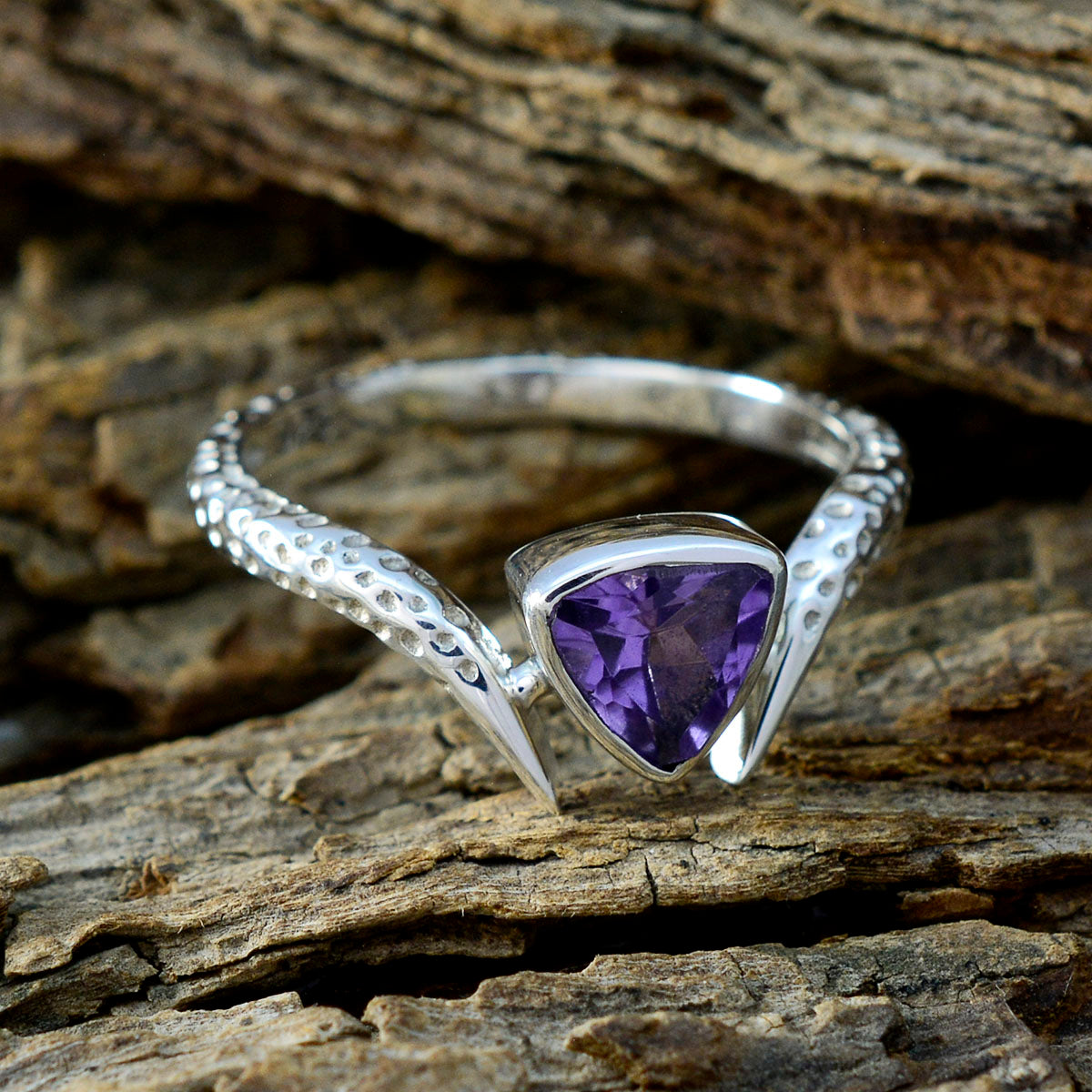 Paula Retro Purple Solitaire Ring