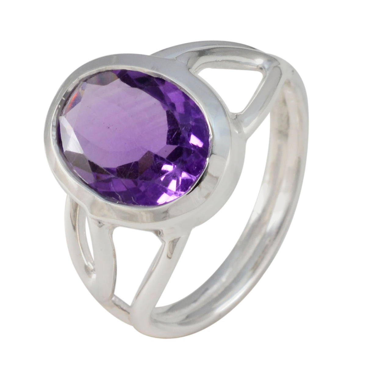 Kennedy Luxurious Purple Solitaire Ring