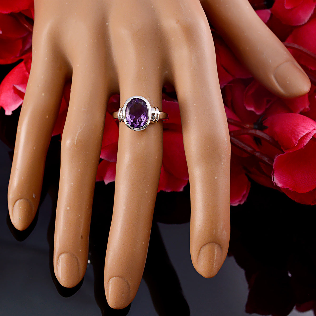 Putri Sophisticated Purple Solitaire Ring