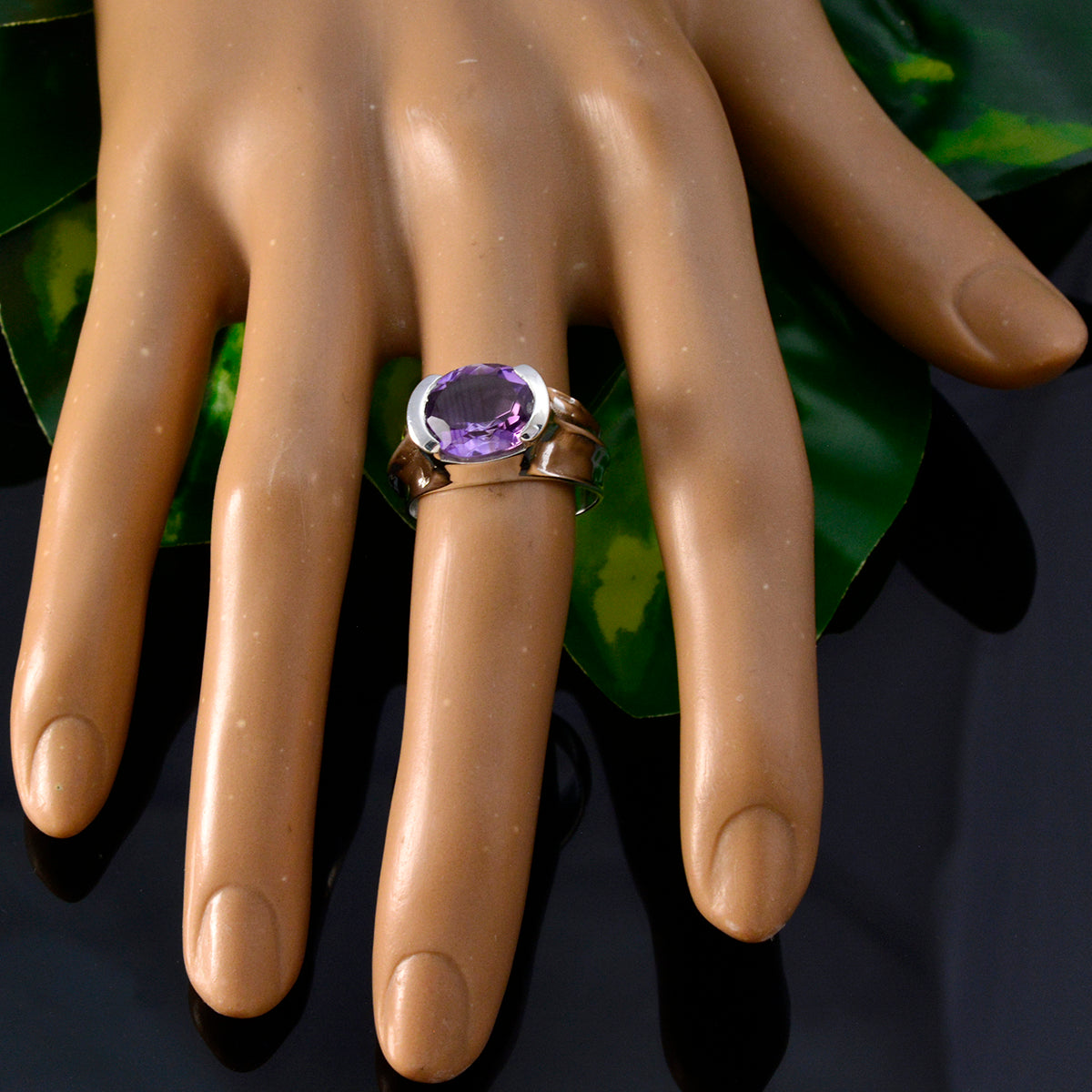 Angel Romantic Purple Solitaire Ring