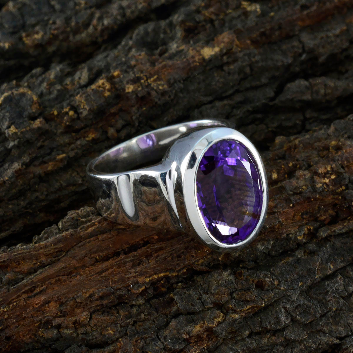 Alice Heritage Purple Solitaire Ring