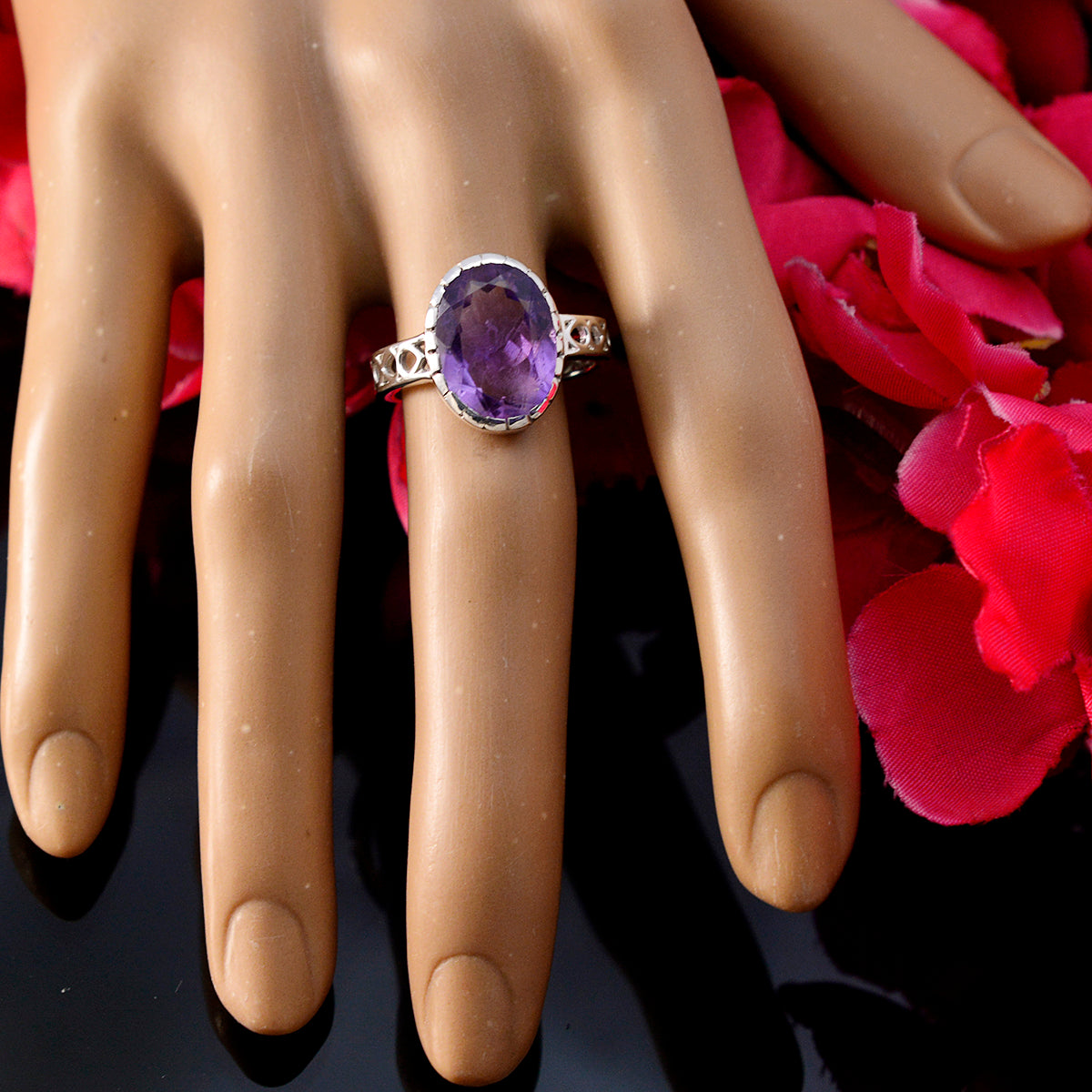 Antonia Filigree Purple Solitaire Ring