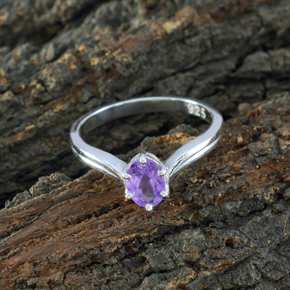 Bella Trendy Purple Solitaire Ring