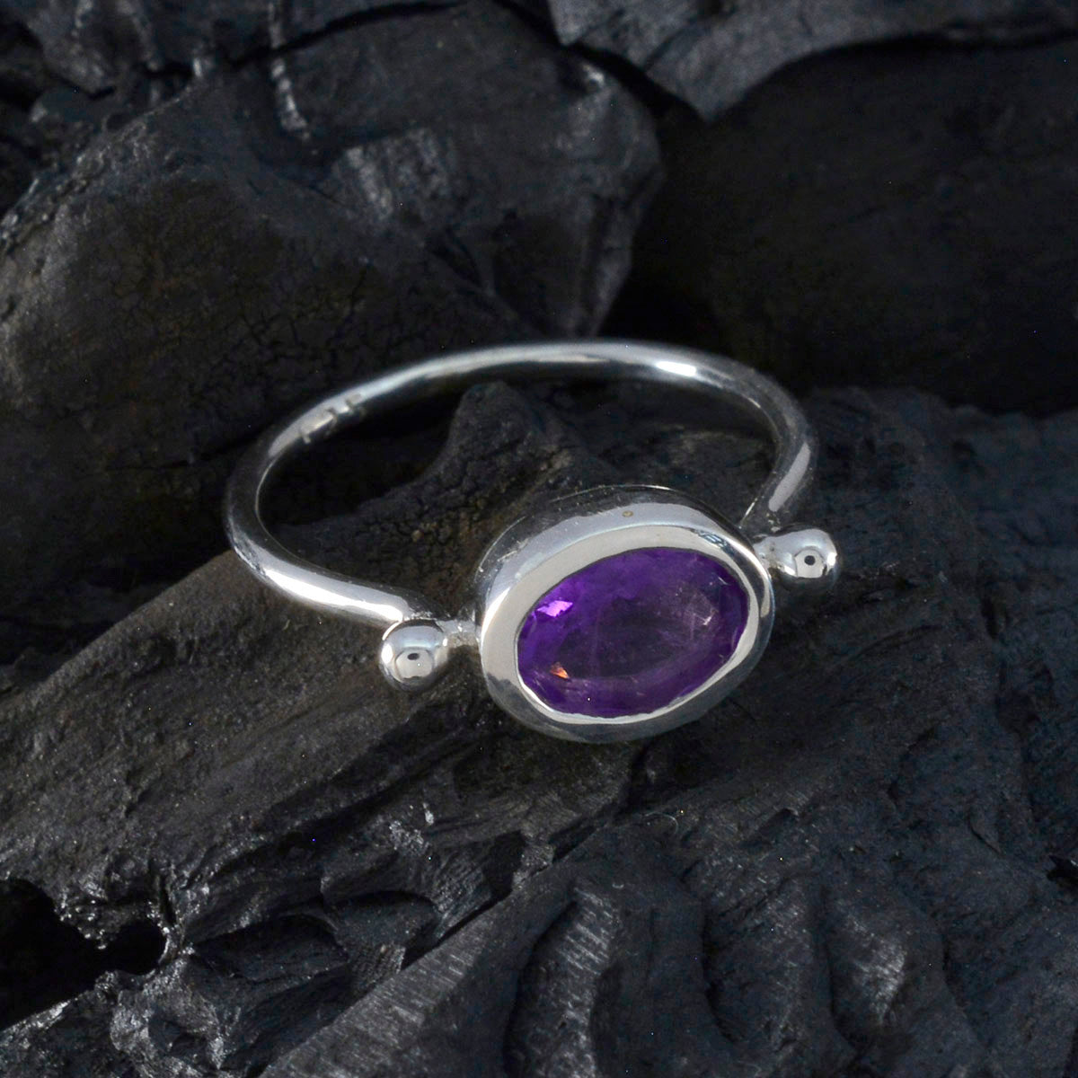 Bianca Trendy Purple Solitaire Ring