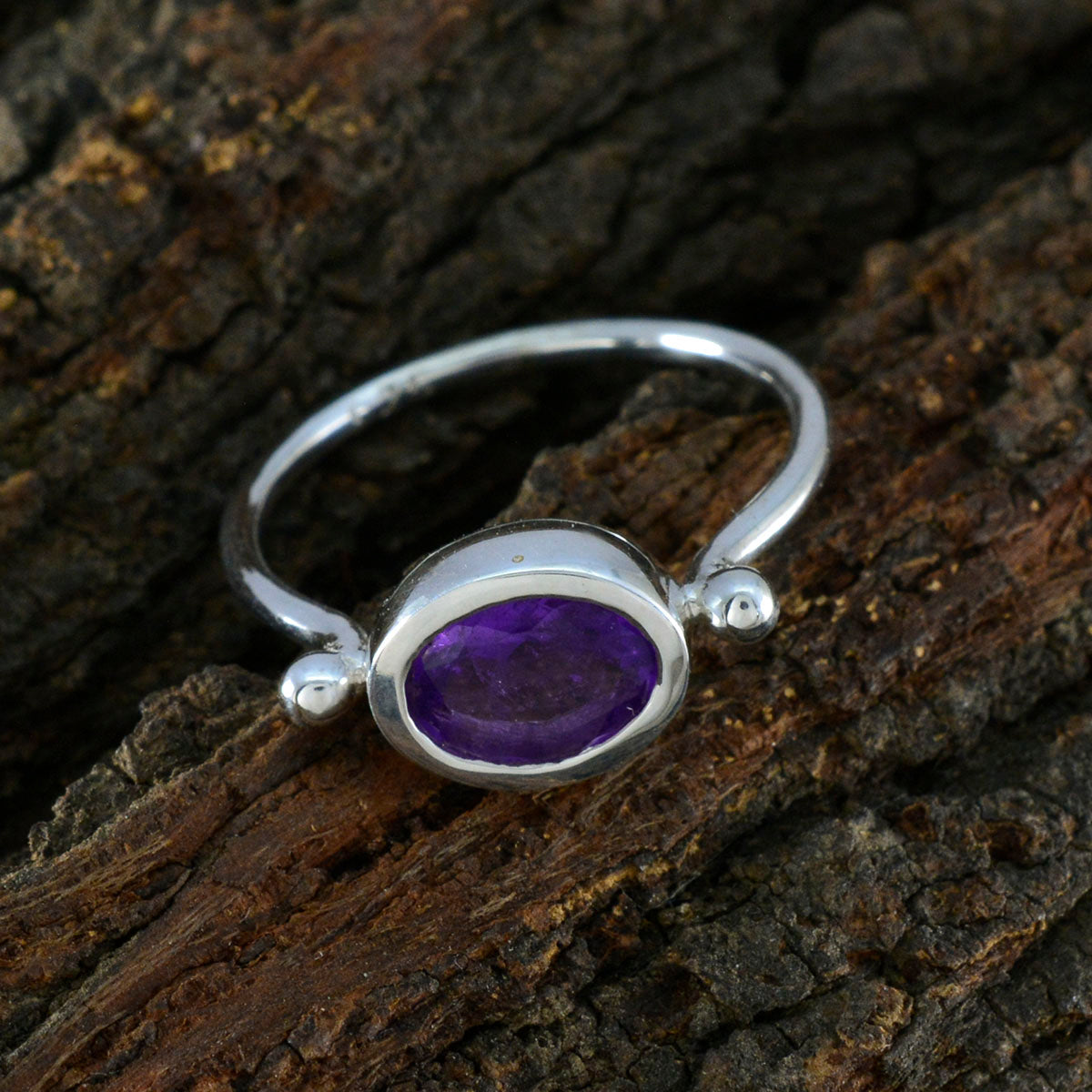 Bianca Trendy Purple Solitaire Ring
