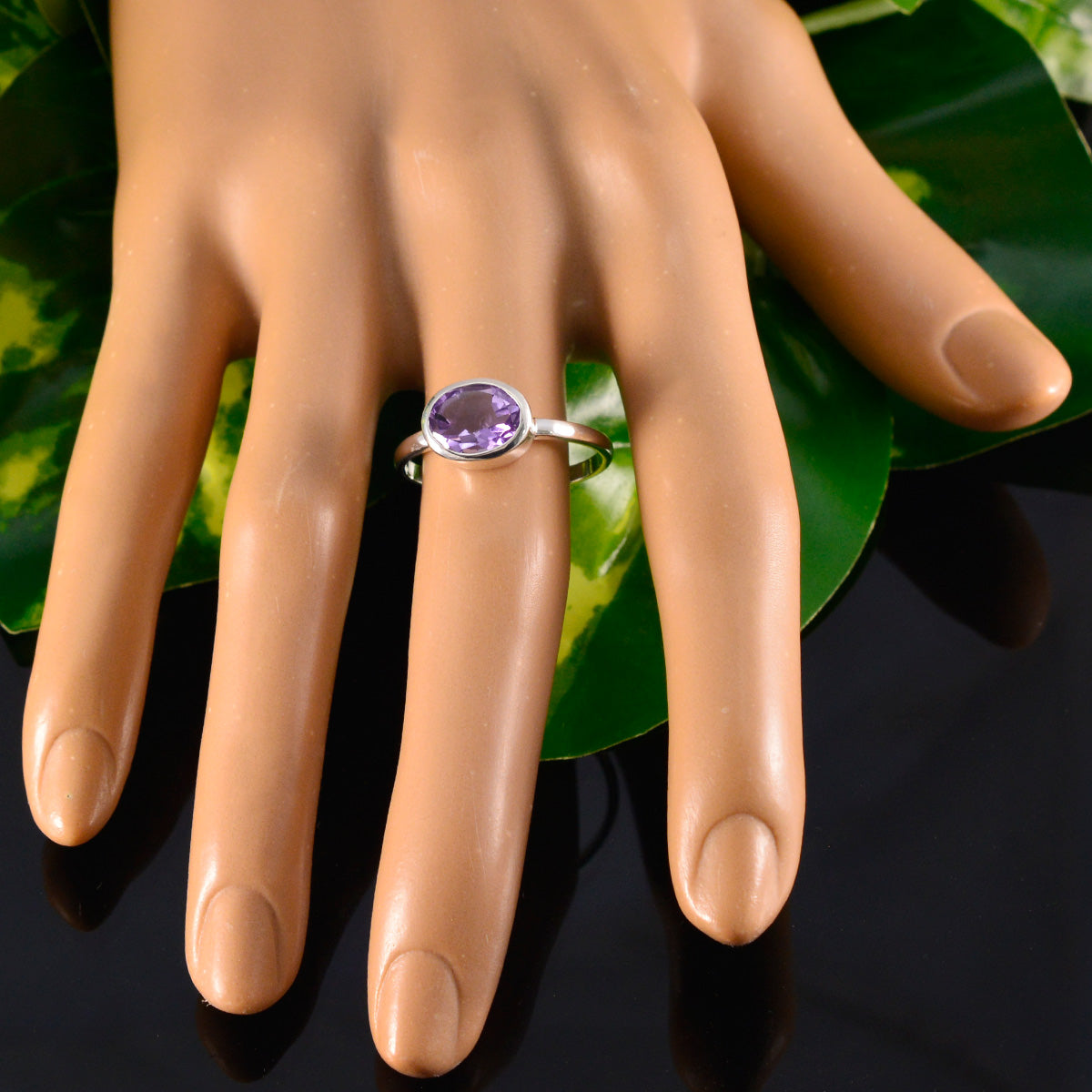 Aiko Contemporary Purple Solitaire Ring