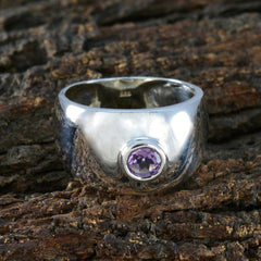 Nisa Glamorous Purple Solitaire Ring