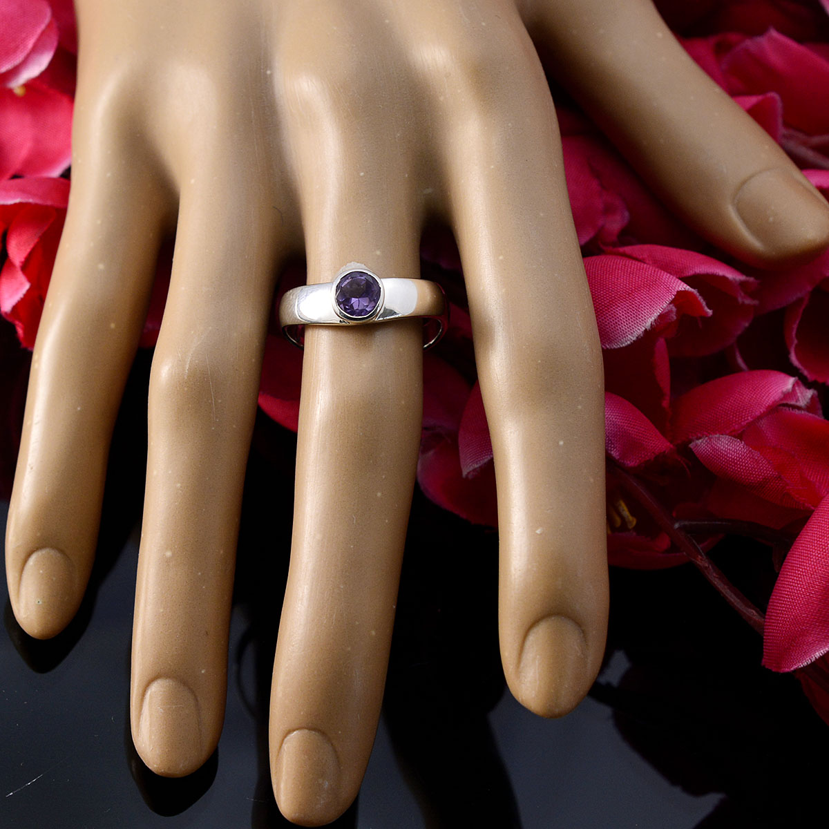 Chen Modern Purple Solitaire Ring