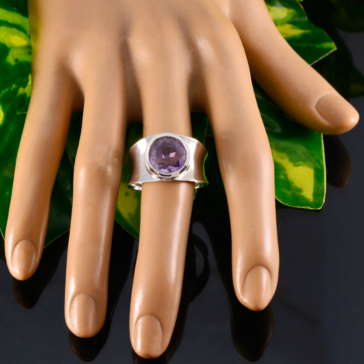 Claire Armor Purple Solitaire Band
