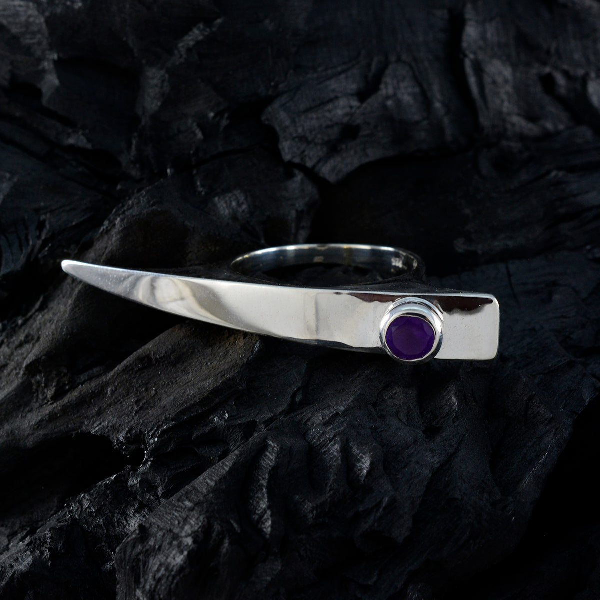Dewi Fairytale Purple Solitaire Ring