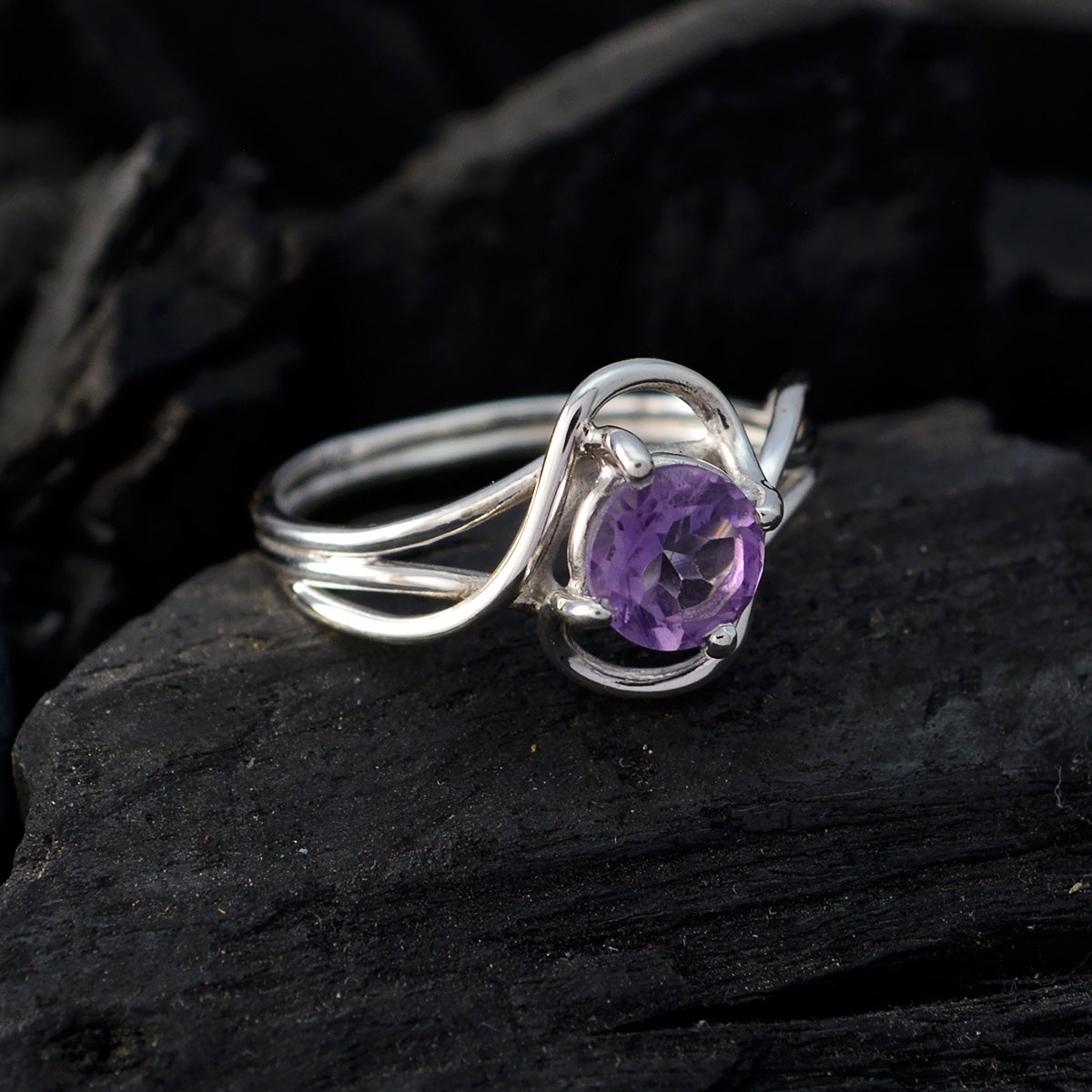 Emi Trendy Purple Solitaire Ring