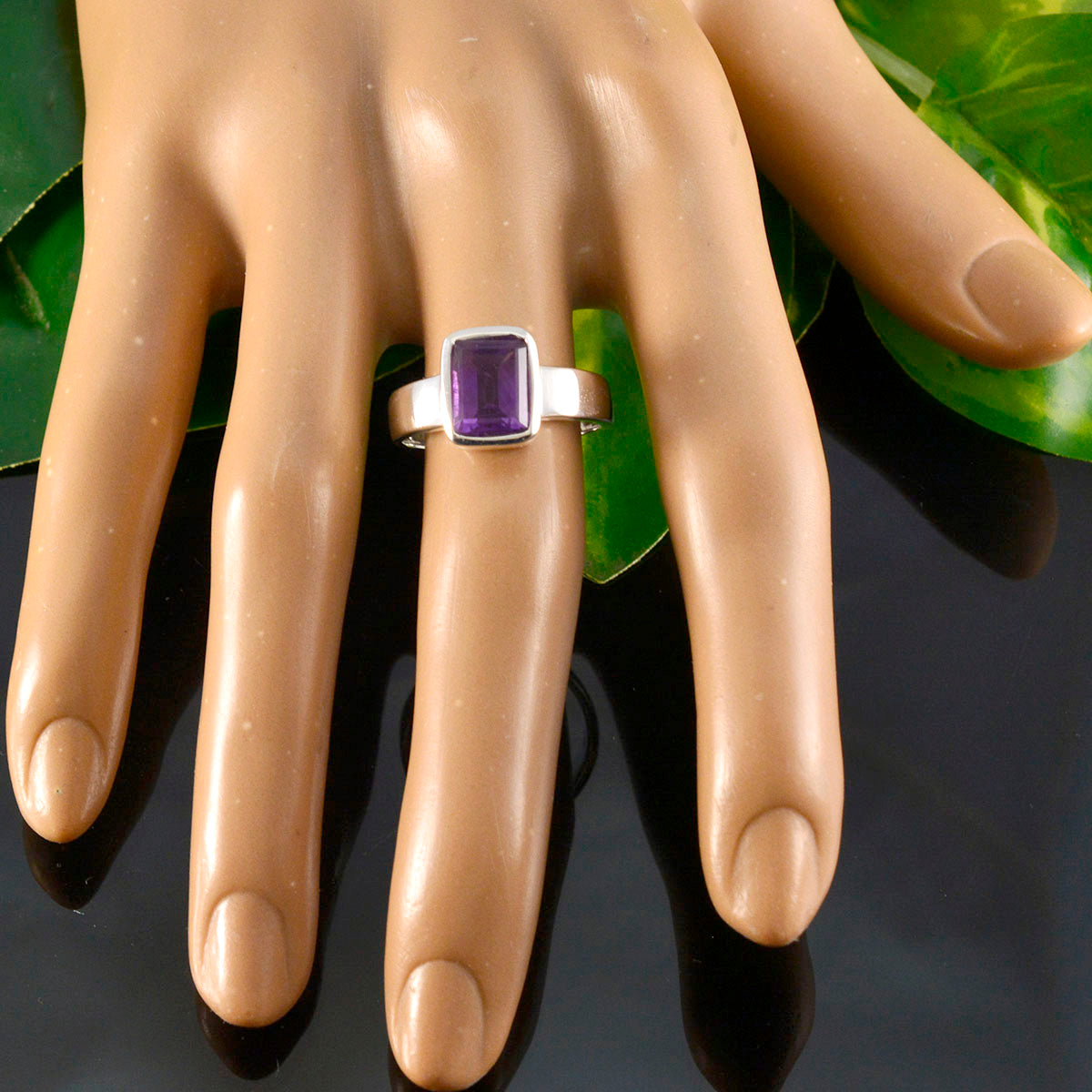 Saanvi Abstract Purple Solitaire Ring