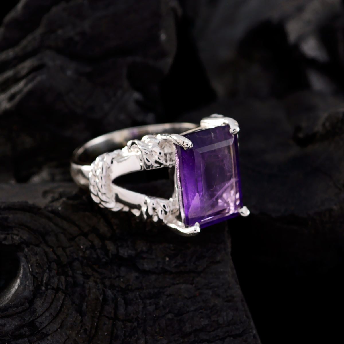 Carolina Rope-Wire Purple Solitaire Ring