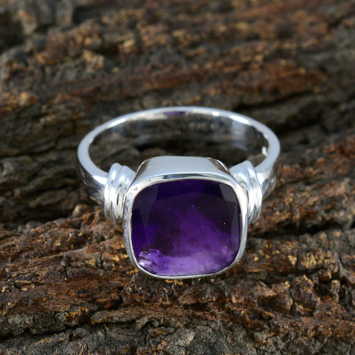 Kristine Trendy Purple Solitaire Ring