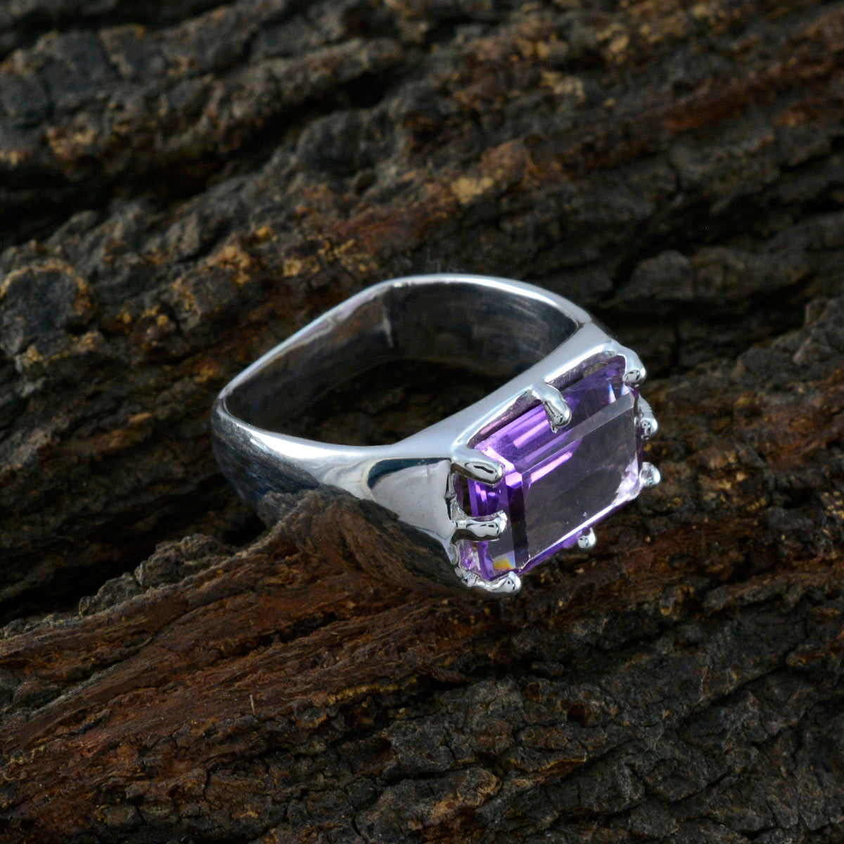 Ava Trendy Purple Solitaire Ring