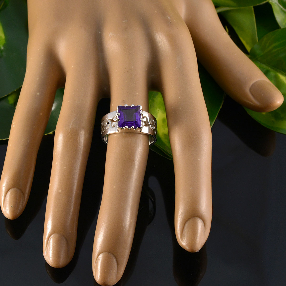Bella Graceful Purple Solitaire Ring