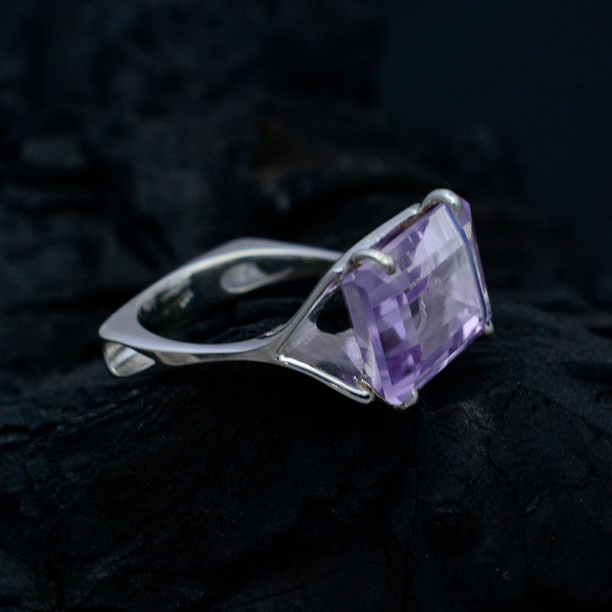 Siti Art Deco Purple Solitaire Ring