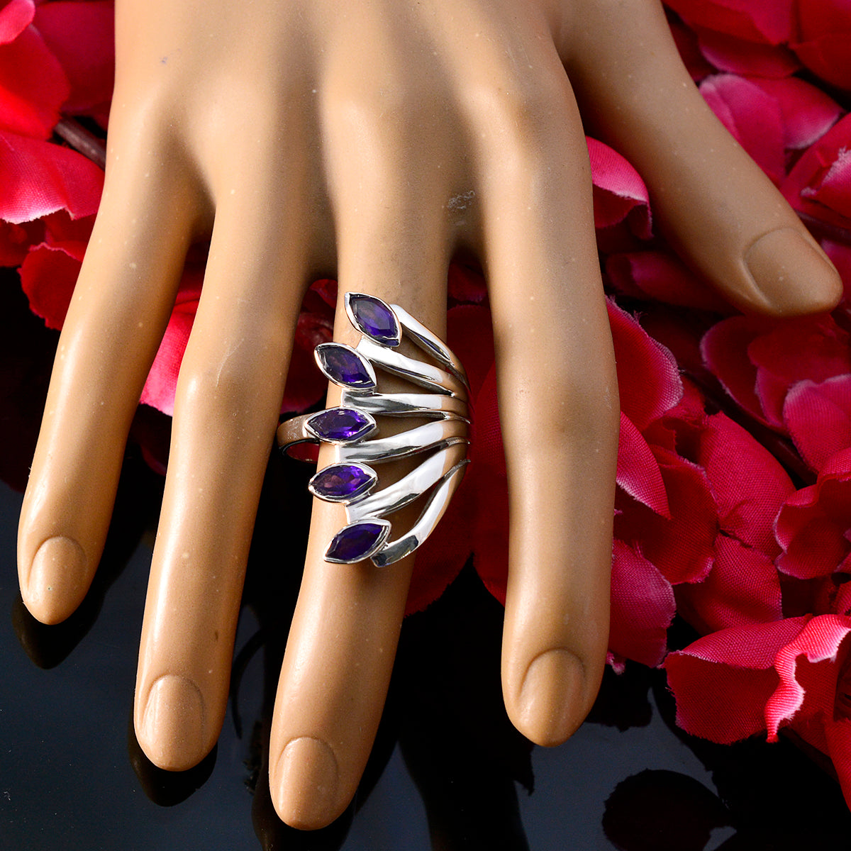 Giulia Retro Purple Penta Ring
