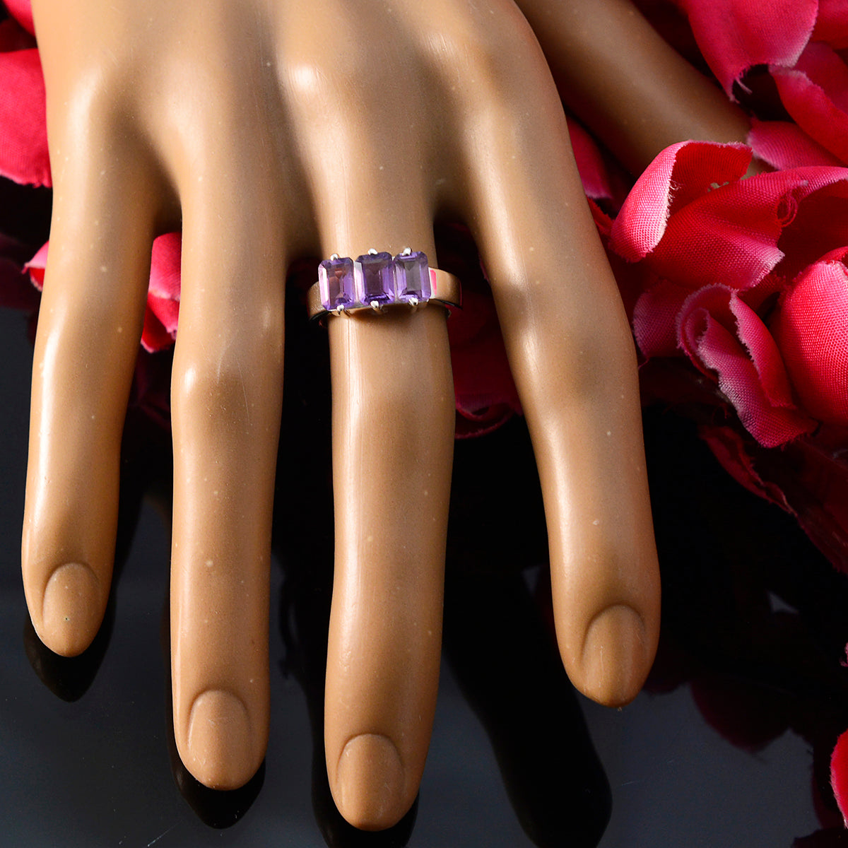 Nisa Romantic Purple Trilogy Ring