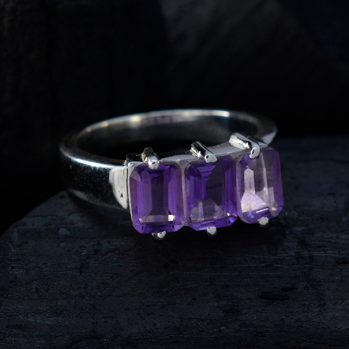 Nisa Romantic Purple Trilogy Ring