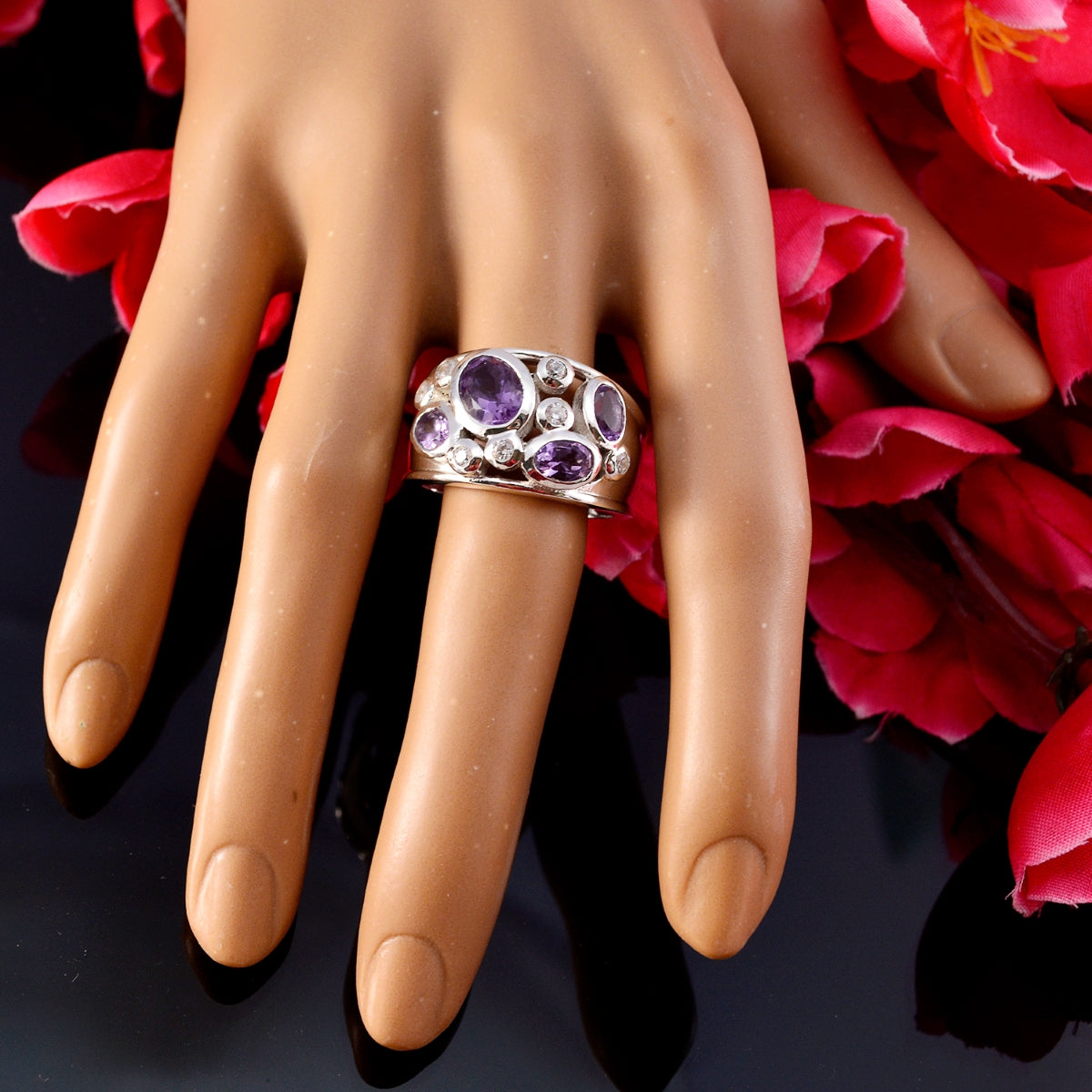 Laura Trendy Purple quarter Ring