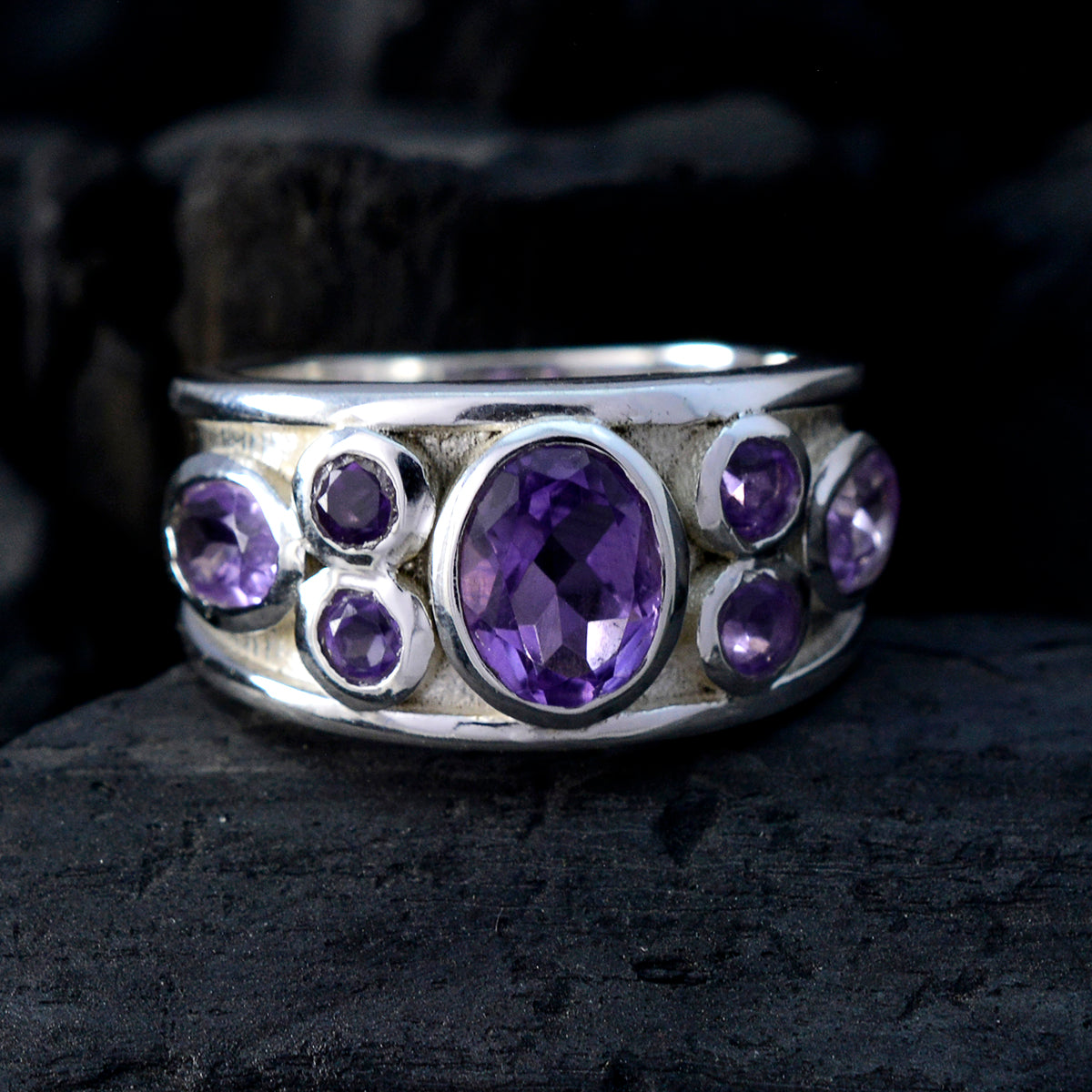 Nayara Abstract Purple Hepta Ring