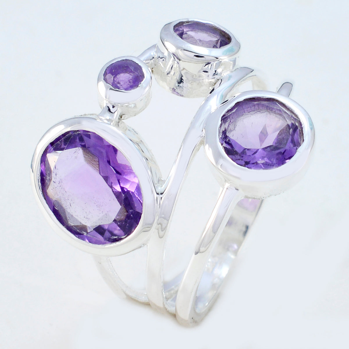 Ivy Love Purple quarter Ring