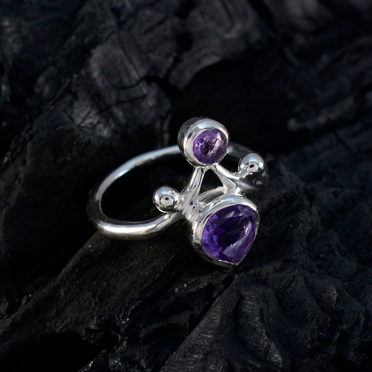 Renata Trendy Purple Toi et Moi Ring