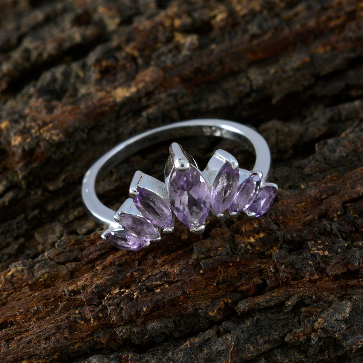 Araya crown Purple Hepta Ring