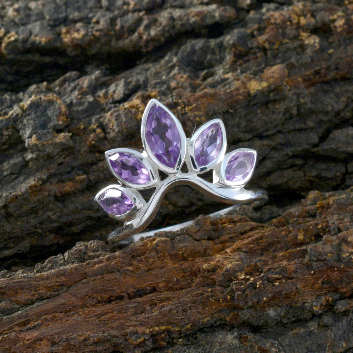 Ella crown Purple Penta Ring