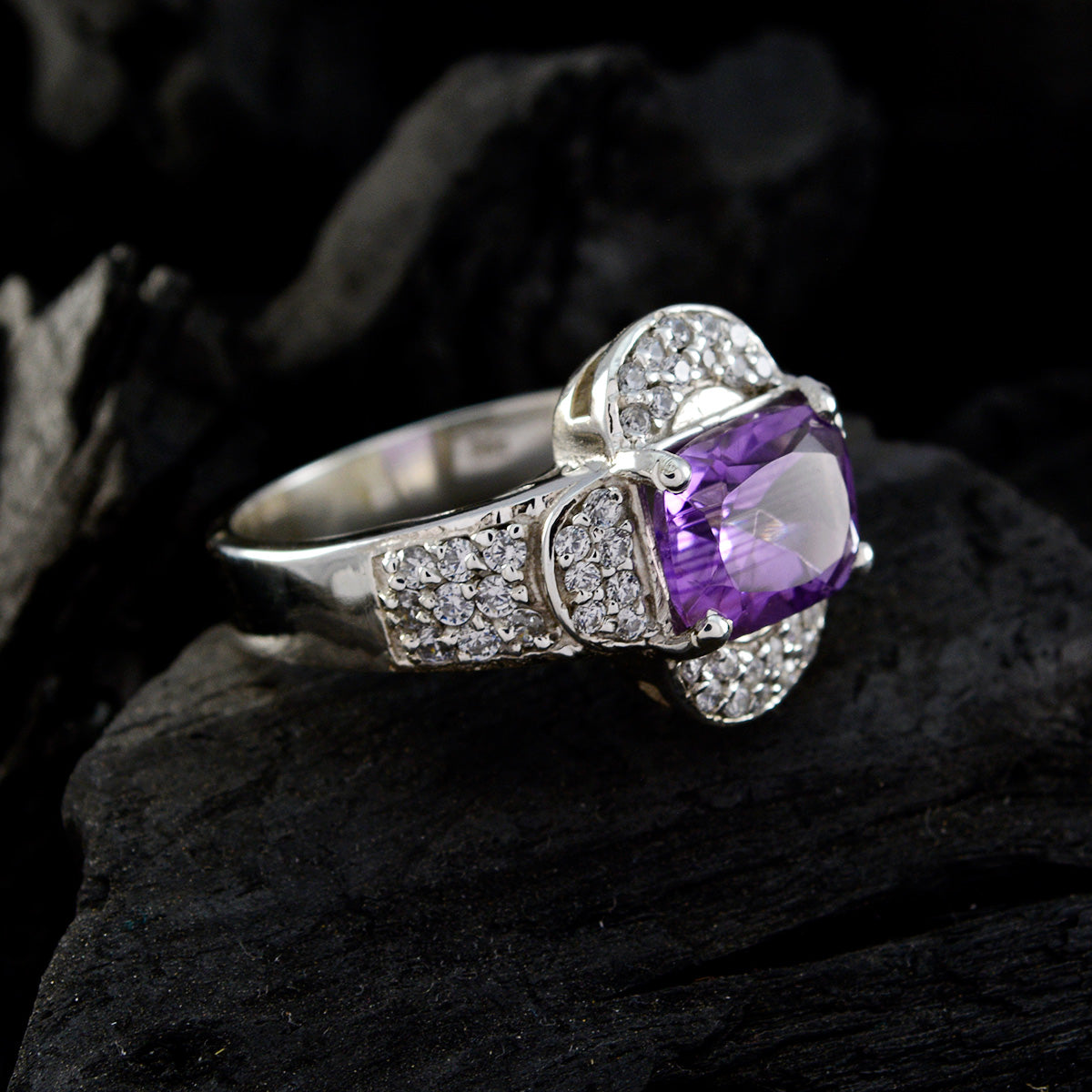 Dewi Contemporary Purple Halo Ring