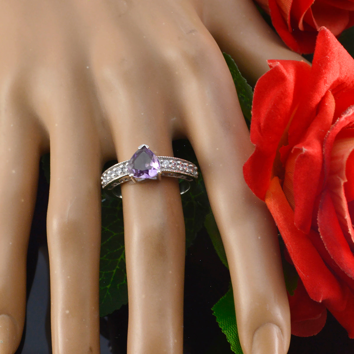 Ida Fairytale Purple Halo Ring