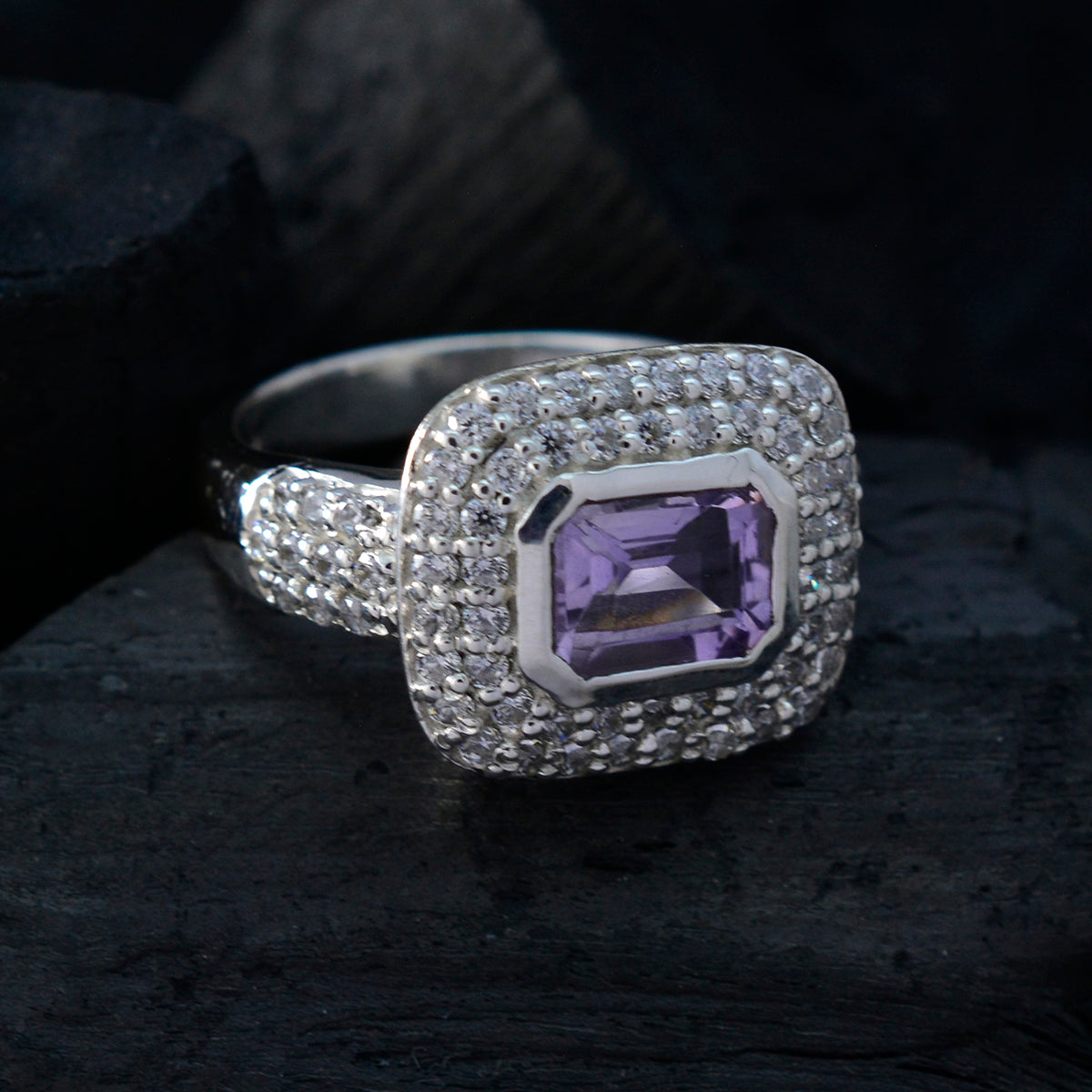 Marie Trendy Purple Halo Ring